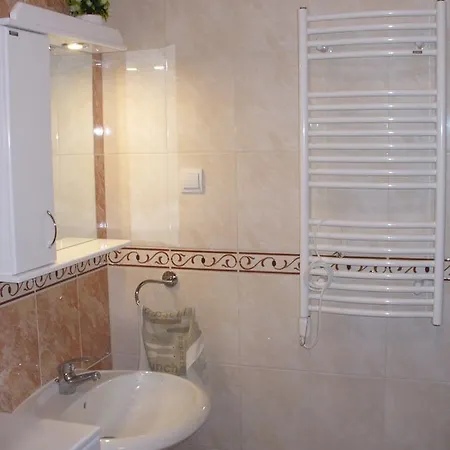 Apartment In Djenovici